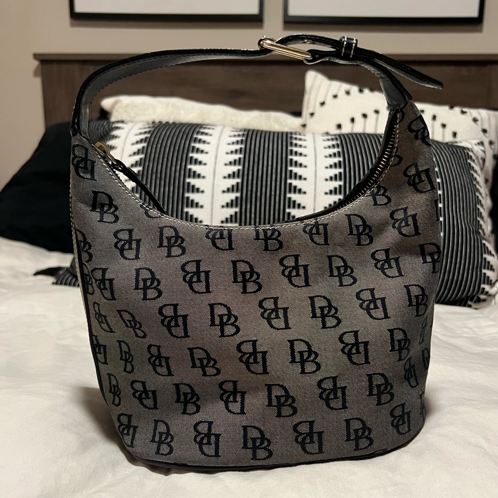 Black Dooney & Burke handbag